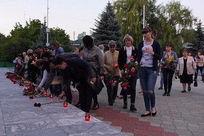 Фото Гармония | 22.06.2017 - День памяти и скорби: факельное шествие в Михайловске - 1