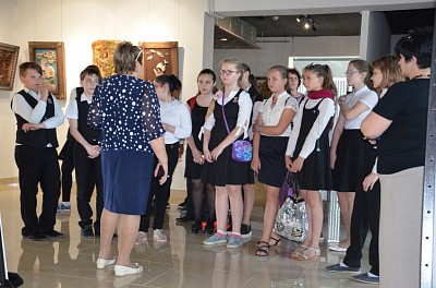 Фото Гармония | 18.05.2018 - Экскурсия для учеников 6 класса из МБОУ СОШ №1 города Михайловска - 8